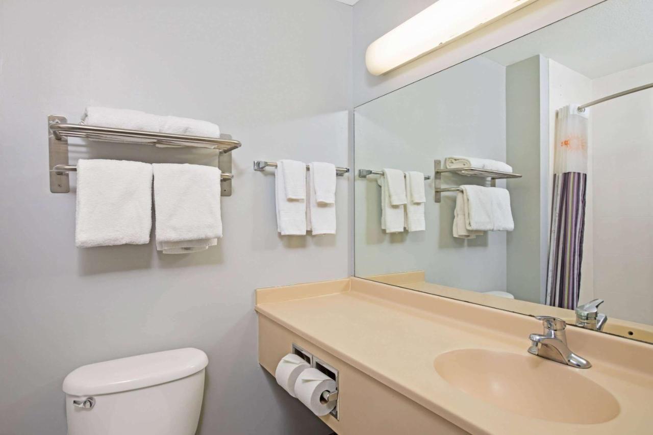La Quinta By Wyndham Omaha Airport Downtown Hotell Carter Lake Eksteriør bilde