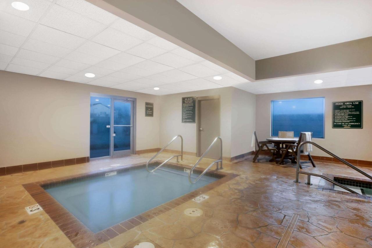 La Quinta By Wyndham Omaha Airport Downtown Hotell Carter Lake Eksteriør bilde